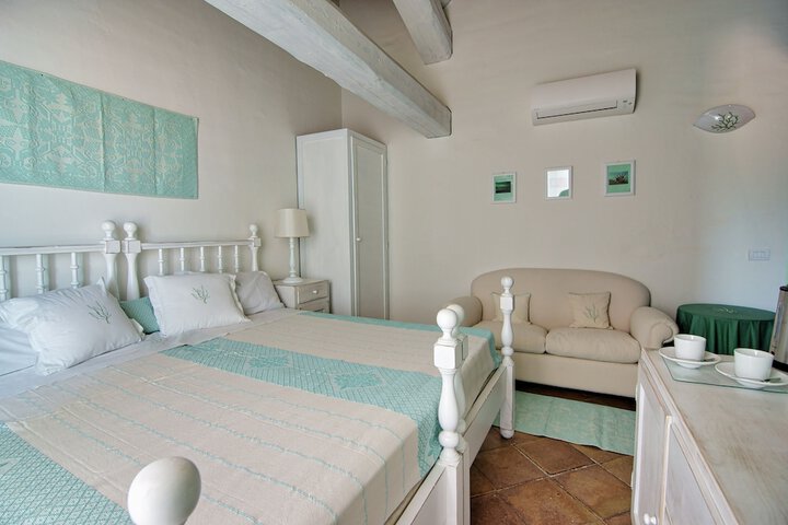 Room 4 of 41