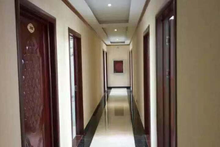 Hotel Interior 5 of 15