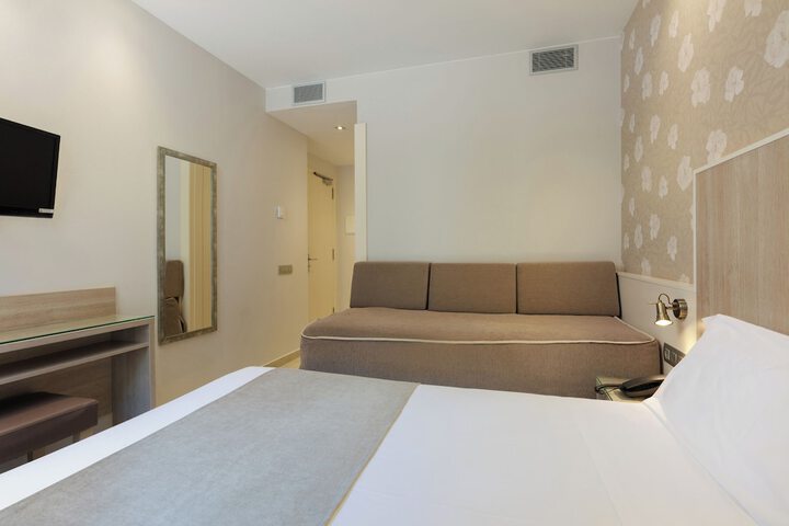 Room 19 of 62