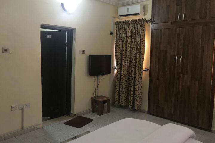 Room 15 of 30