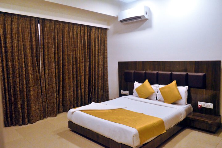 Room 10 of 23