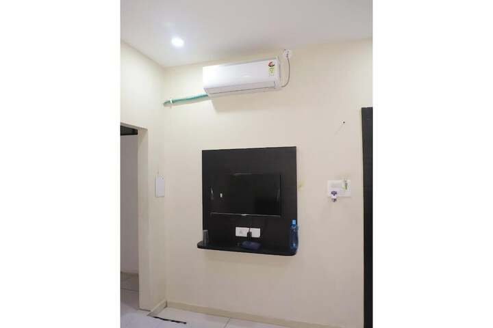 Room 3 of 41