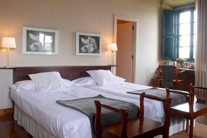 Room 6 of 31