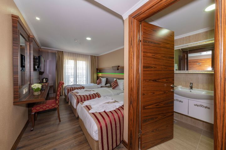 Room 22 of 46