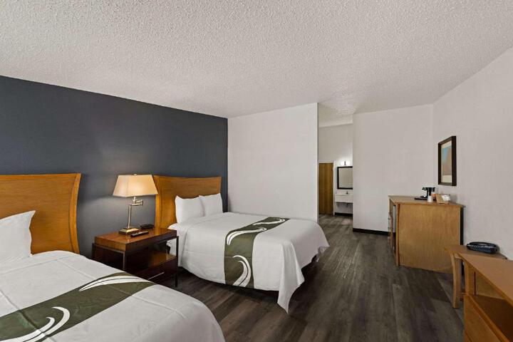 2 Double Beds Suite (18 of 25)