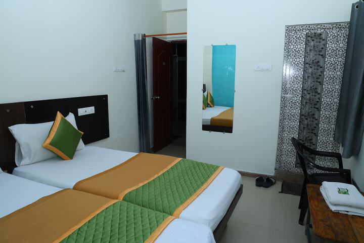 Room 35 of 53