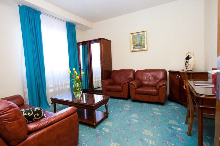 Room 15 of 31