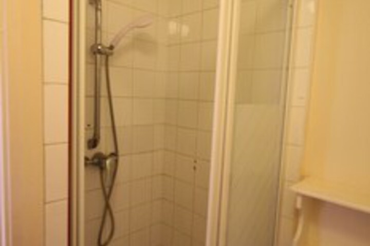 Room 2 of 11