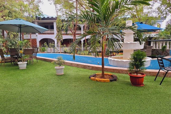 Pool 10 of 57