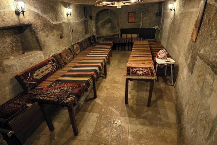 Dining 492 of 578