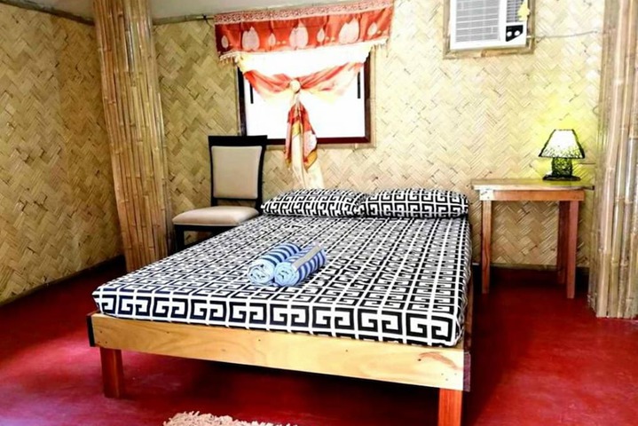 Room 8 of 63