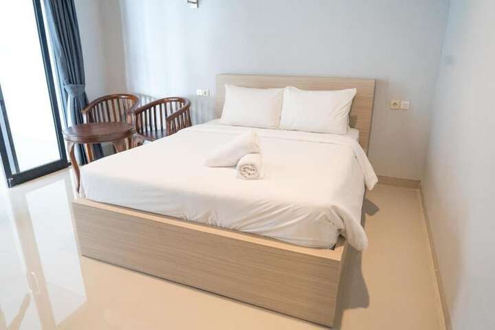 Room 4 of 15