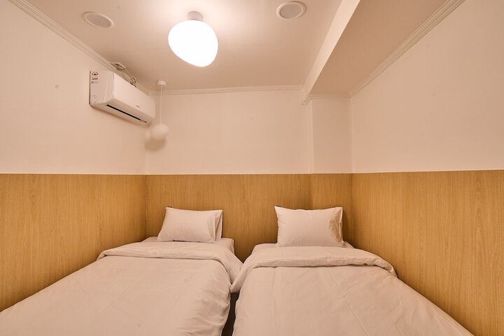 Room 7 of 26