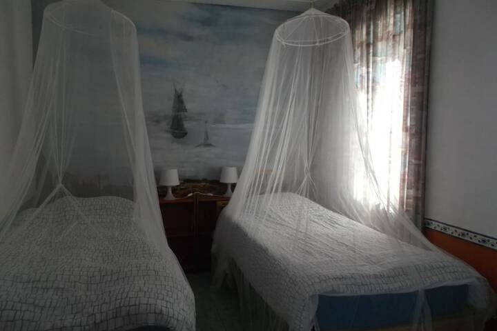 Room 10 of 109