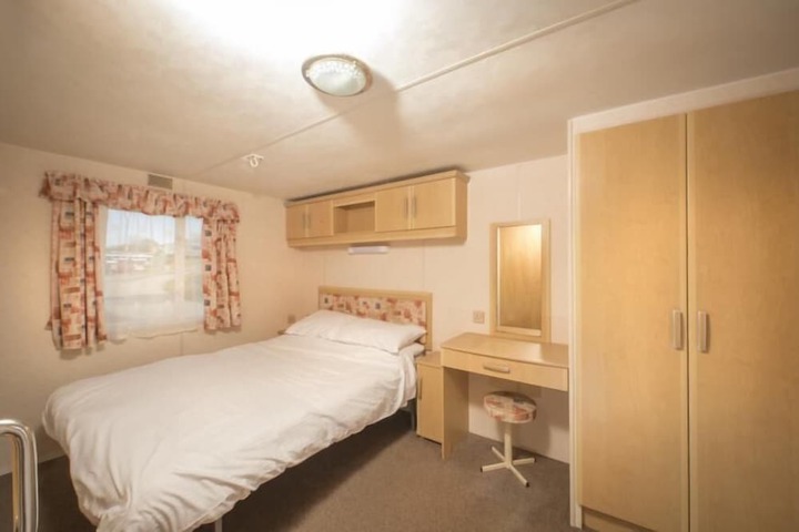 Room 3 of 25