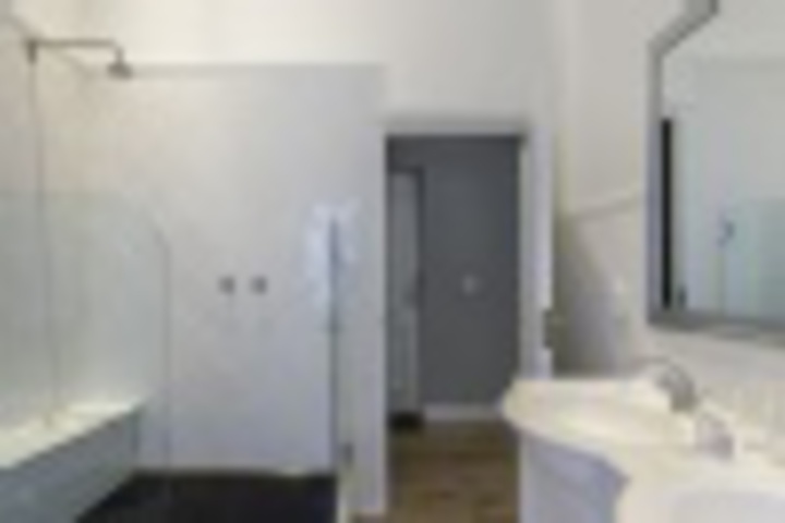 Room 328 of 432