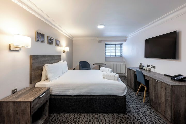 Room 15 of 63