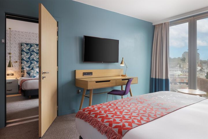 Room 54 of 143