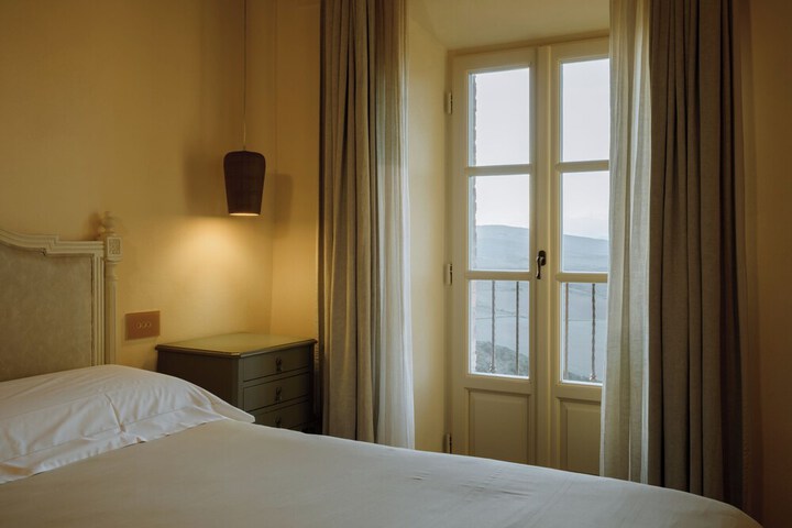 Room 37 of 69