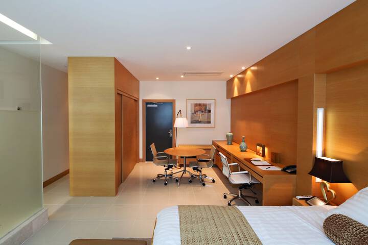 Room 16 of 60