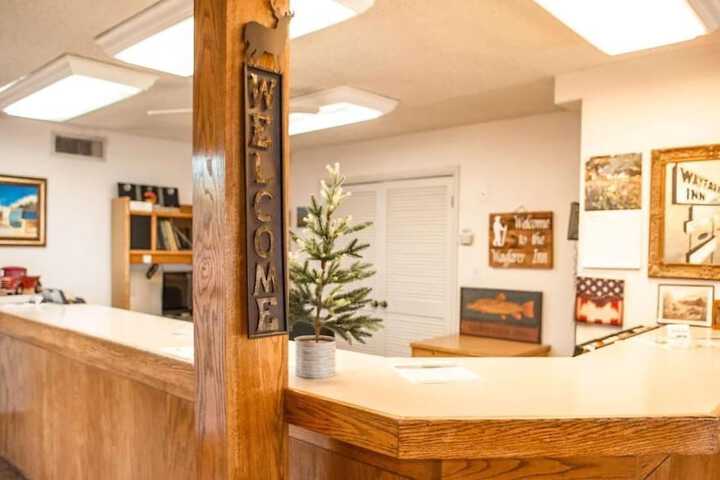 Hotel Interior 4 of 38