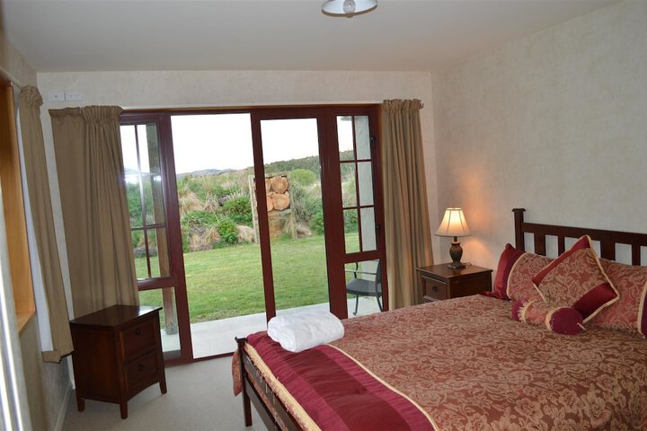 Room 4 of 14