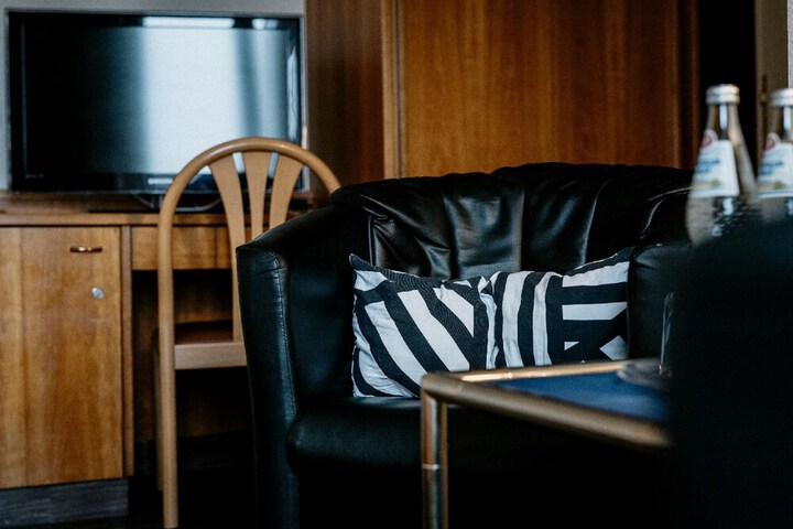 Room 9 of 45