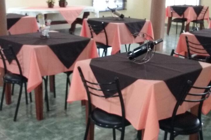 Dining 40 of 108