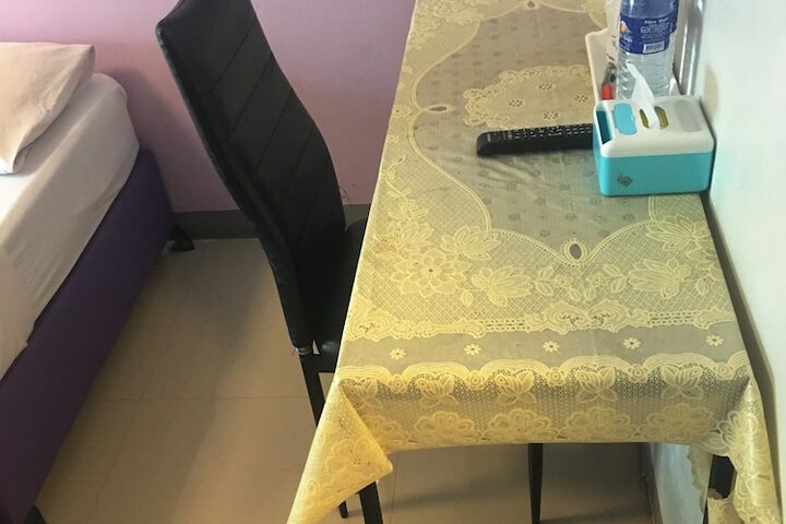 Room 12 of 22