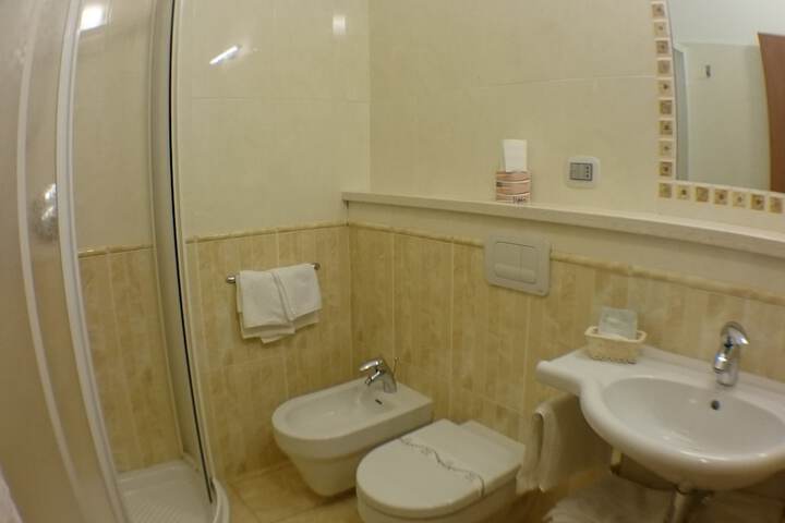 Room 16 of 67