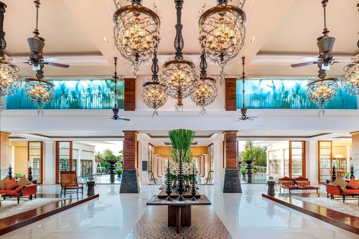 Hotel Interior 4 of 151