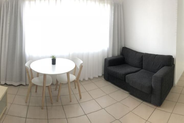 Room 28 of 83
