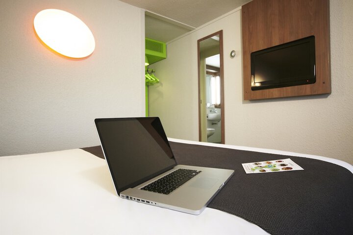 Room 6 of 31