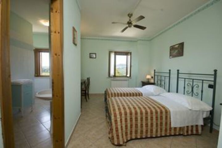 Room 21 of 43