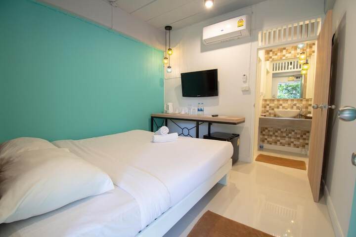 Room 6 of 34