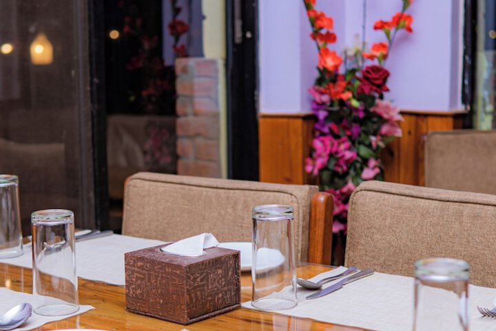 Dining 76 of 126