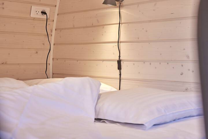 Room 5 of 33