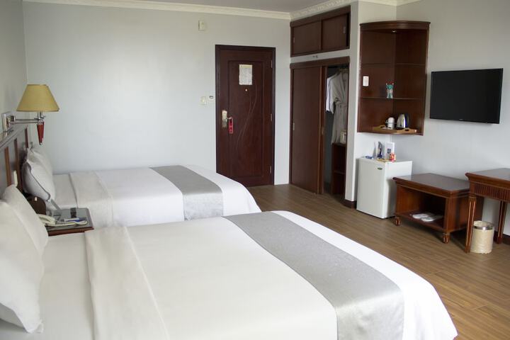 Room 11 of 83