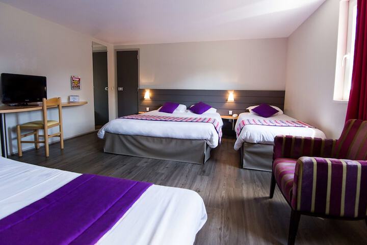 Room 4 of 31