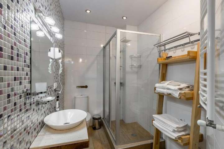 Room 35 of 50
