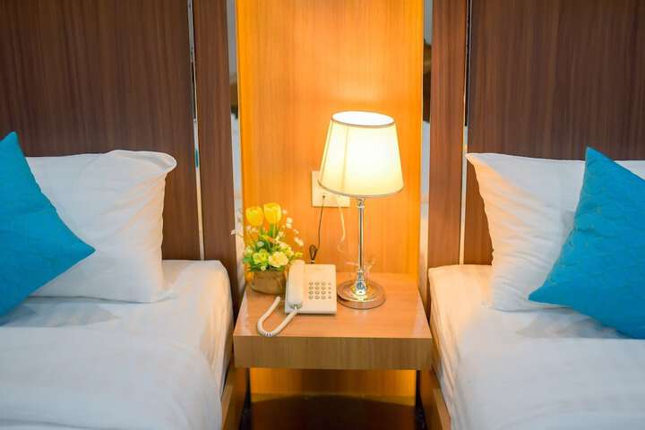 Room 18 of 50