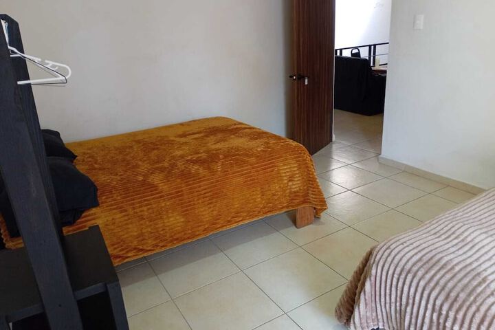 Room 16 of 27