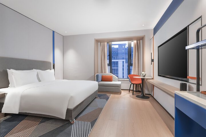 Room 7 of 49