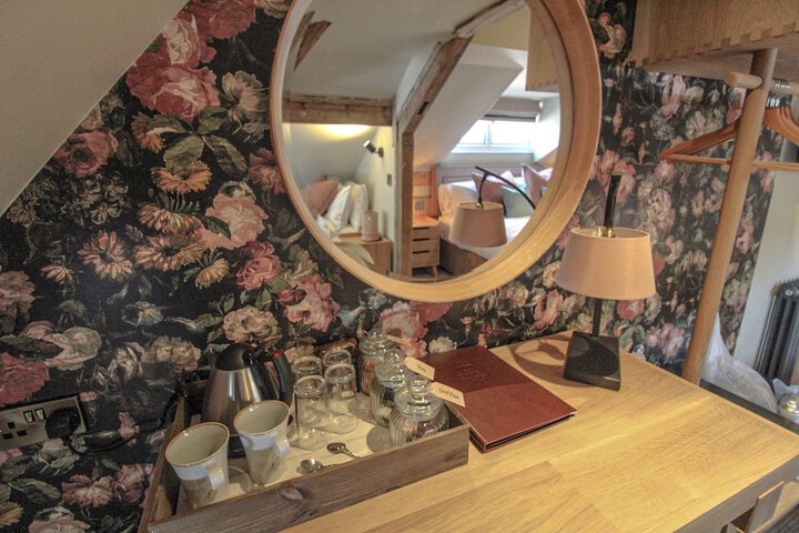 Room 48 of 136