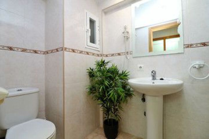 Room 2 of 11