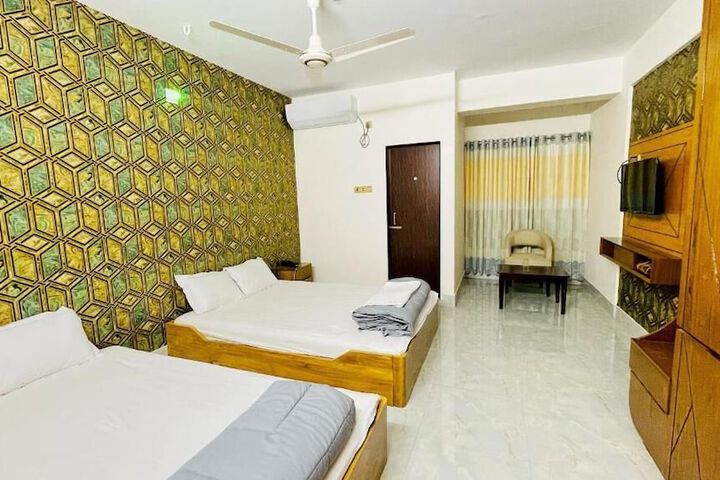 Room 5 of 19
