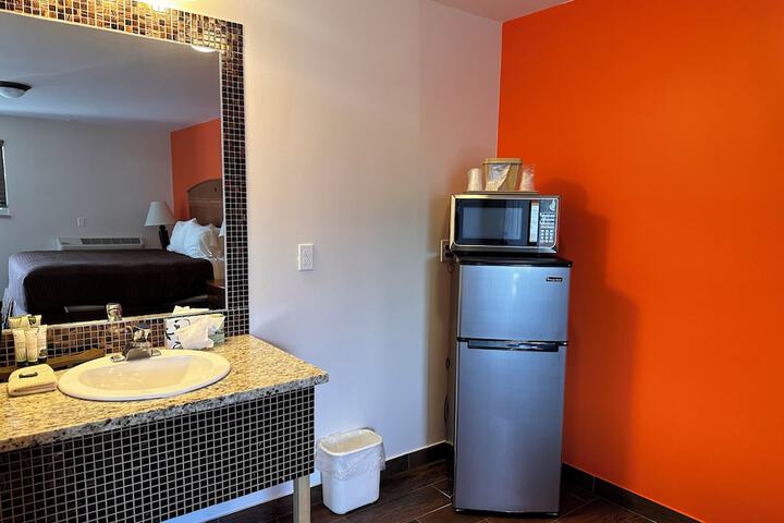 Room 14 of 33