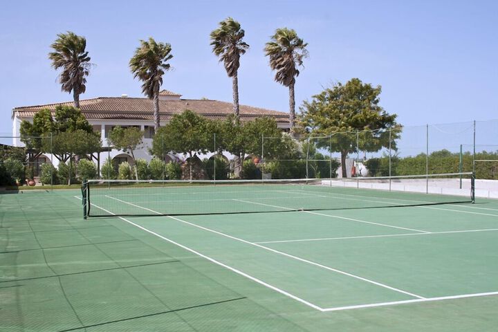 Tennis court