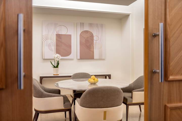 Room 20 of 147