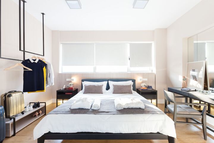 Room 35 of 102